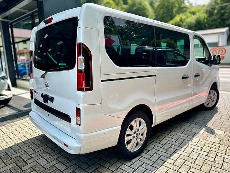 Nissan Primastar Kombi9 L1H1 2,8t dci170 DCT TEKNA 2ST HK BES+ Design