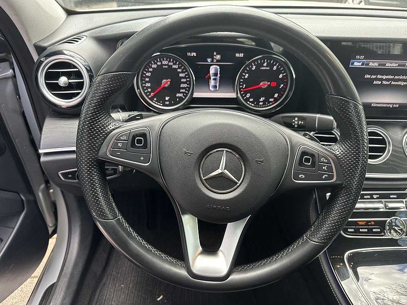 Mercedes-Benz 200